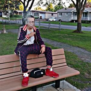 Meet your Posher, Simon